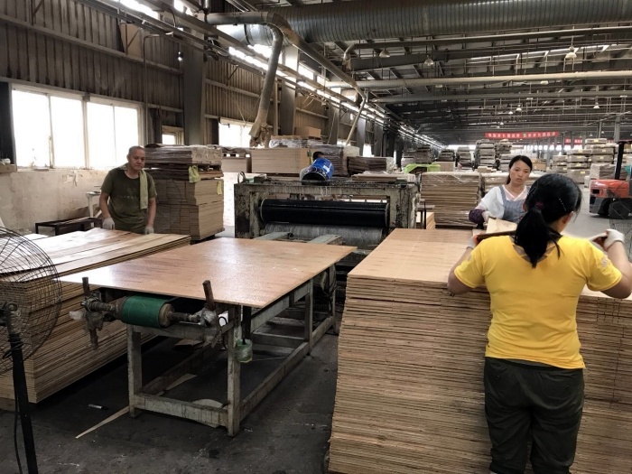 top engineered wood flooring China factory.jpg